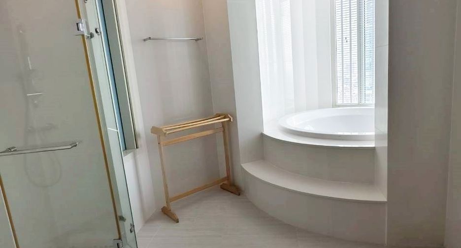 For sale 3 bedrooms condo in Bang Kho Laem, Bangkok