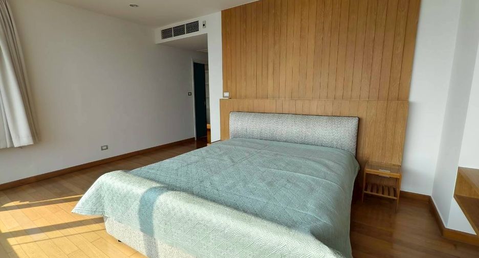 For sale 3 bedrooms condo in Bang Kho Laem, Bangkok
