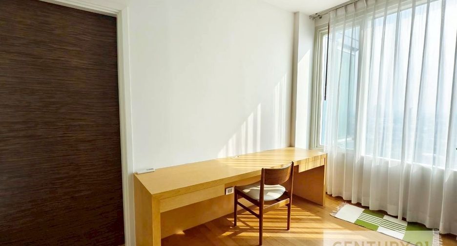 For sale 3 bedrooms condo in Bang Kho Laem, Bangkok
