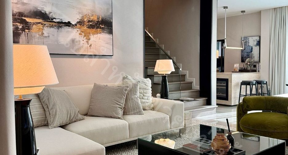 Casa en venta de 4 habitaciones en Taling Chan, Bangkok