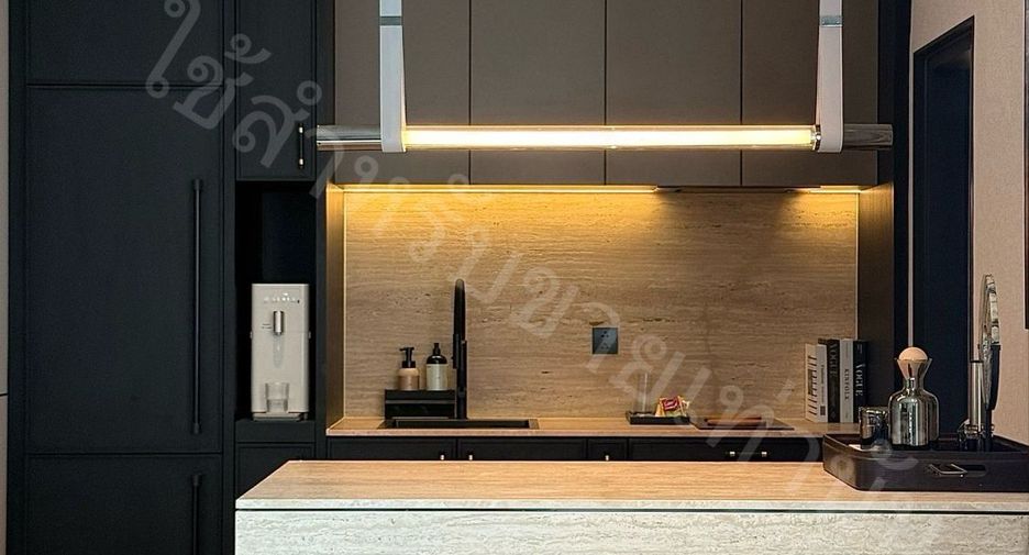 Casa en venta de 4 habitaciones en Taling Chan, Bangkok