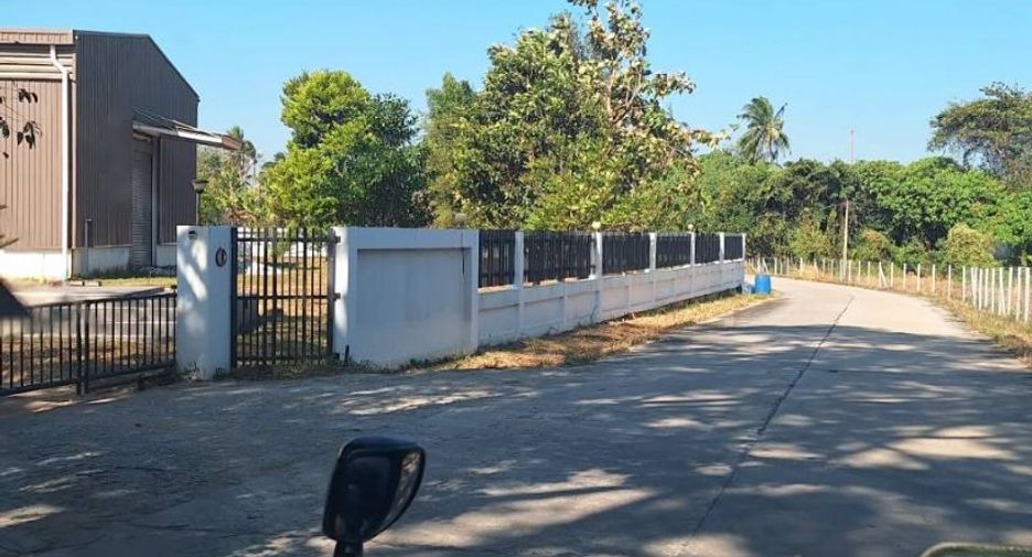 出售 土地 在 Si Racha, Chon Buri