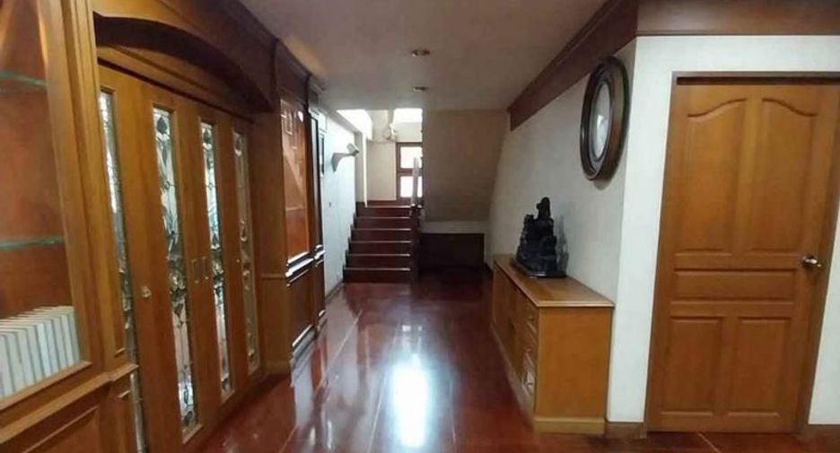 For sale 6 bedrooms house in Mueang Chon Buri, Chonburi