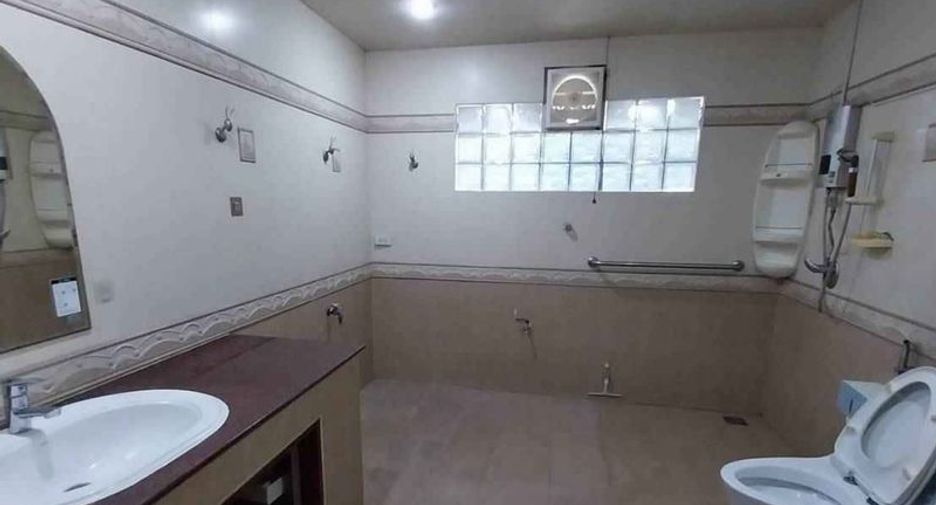 For sale 6 bedrooms house in Mueang Chon Buri, Chonburi