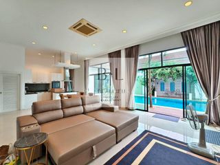 Haus zur Miete und zum Kauf mit 3 Zimmer in Bang Lamung, Chonburi