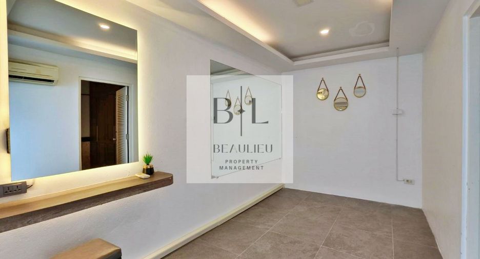 For rent and for sale 3 bedrooms house in Bang Lamung, Chonburi