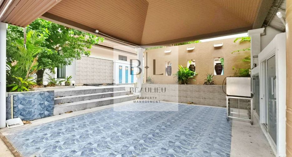 For rent and for sale 3 bedrooms house in Bang Lamung, Chonburi