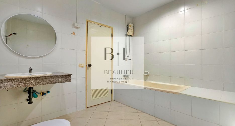 For sale 2 bedrooms house in Bang Lamung, Chonburi