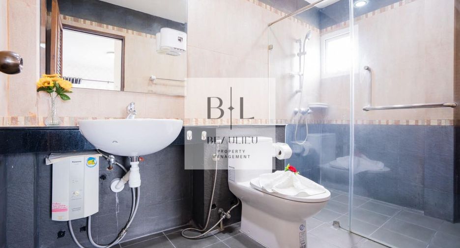 For rent and for sale 5 bedrooms house in Bang Lamung, Chonburi