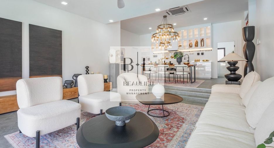Casa en venta de 5 habitaciones en Bang Lamung, Chonburi