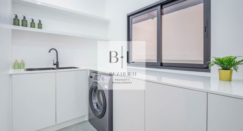 Casa en venta de 5 habitaciones en Bang Lamung, Chonburi