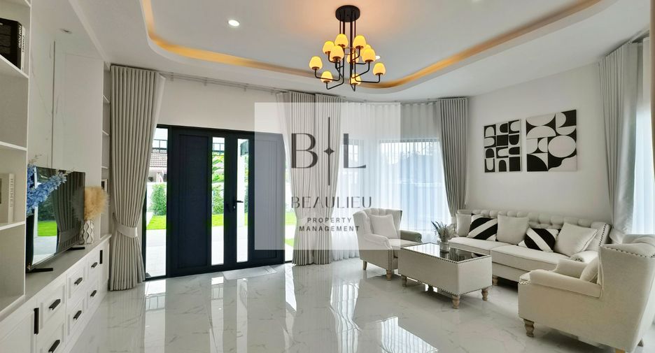 Casa en venta de 4 habitaciones en Bang Lamung, Chonburi