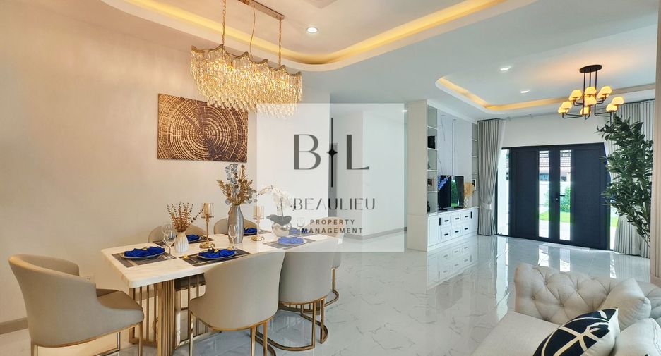 Casa en venta de 4 habitaciones en Bang Lamung, Chonburi