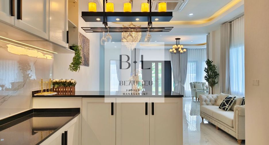 Casa en venta de 4 habitaciones en Bang Lamung, Chonburi