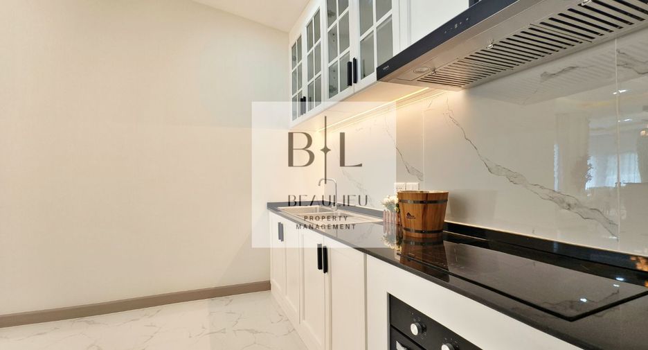 Casa en venta de 4 habitaciones en Bang Lamung, Chonburi