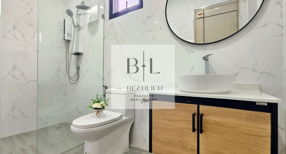 Casa en venta de 4 habitaciones en Bang Lamung, Chonburi
