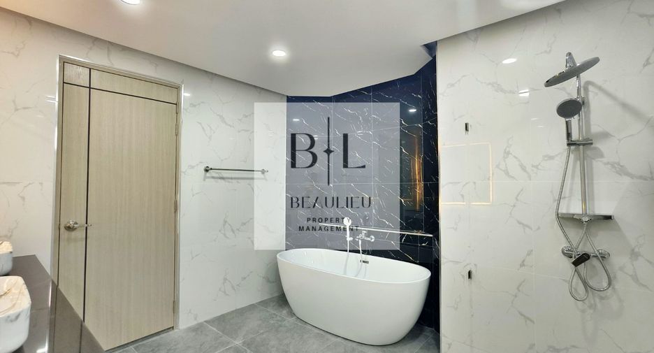 Casa en venta de 4 habitaciones en Bang Lamung, Chonburi