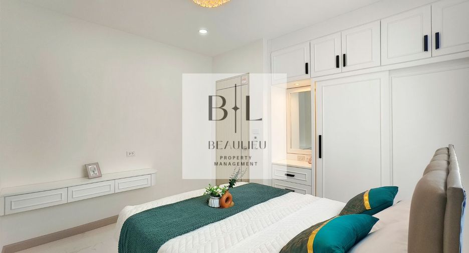 Casa en venta de 4 habitaciones en Bang Lamung, Chonburi