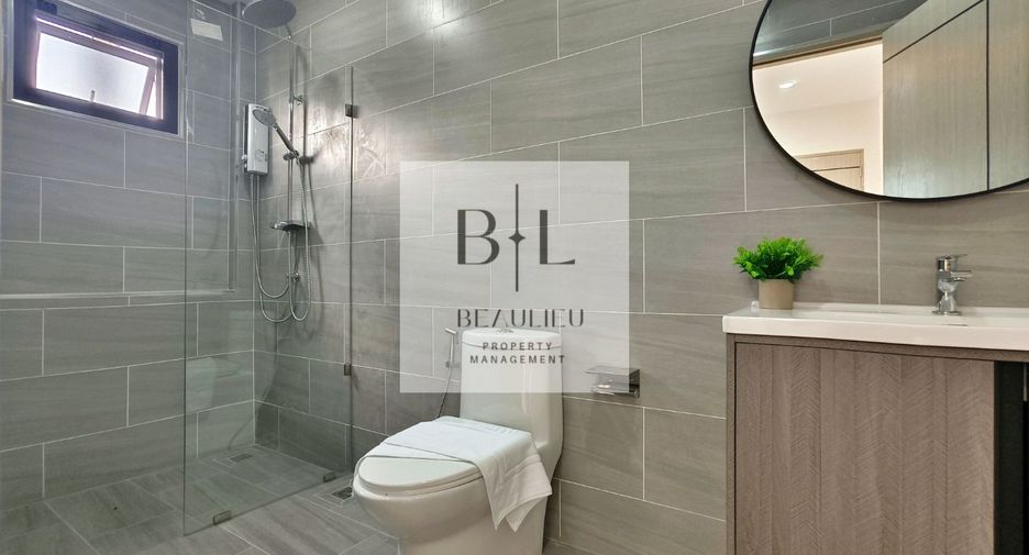 Casa en venta de 4 habitaciones en Bang Lamung, Chonburi