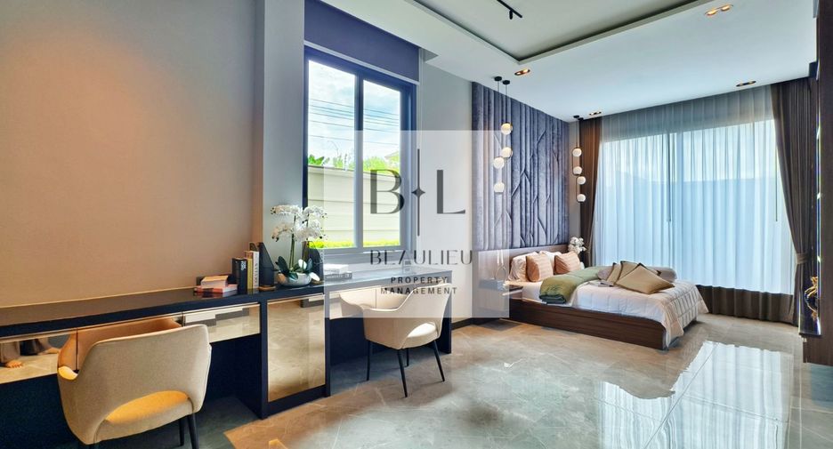 For sale 5 bedrooms house in Bang Lamung, Chonburi