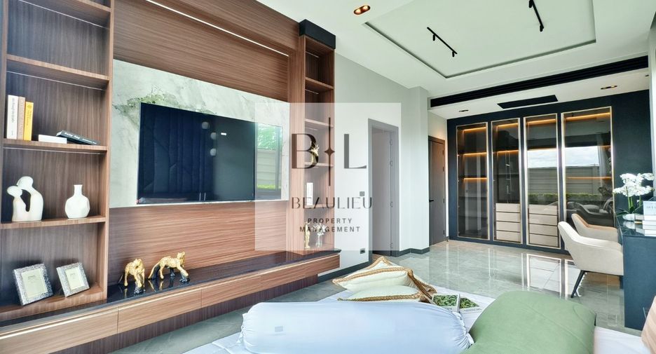 For sale 5 bedrooms house in Bang Lamung, Chonburi