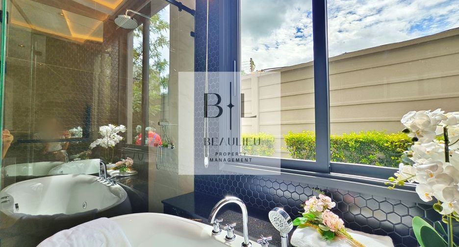 For sale 5 bedrooms house in Bang Lamung, Chonburi