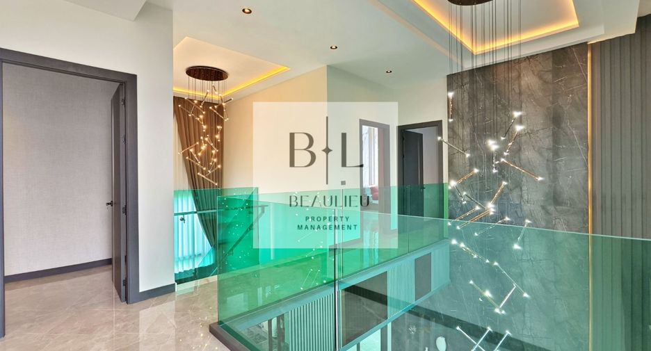 For sale 5 bedrooms house in Bang Lamung, Chonburi