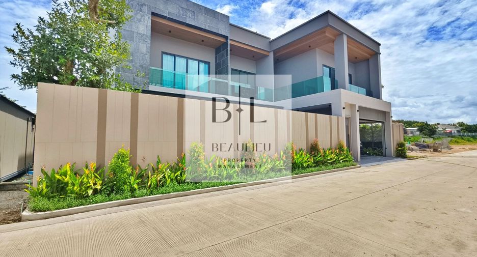 For sale 5 bedrooms house in Bang Lamung, Chonburi