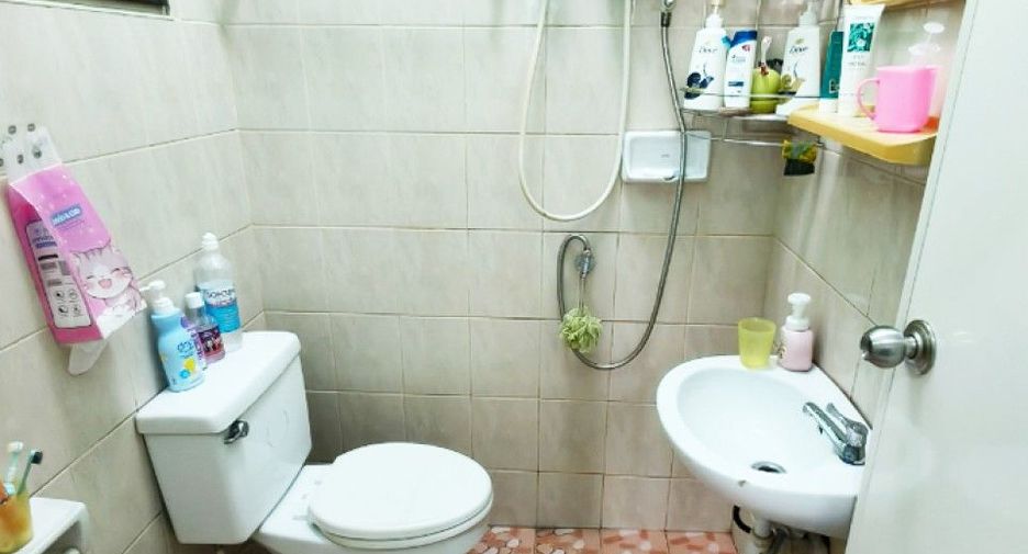 For sale studio house in Si Racha, Chonburi