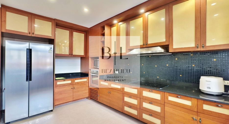 Haus zum Kauf mit 6 Zimmer in Bang Lamung, Chonburi