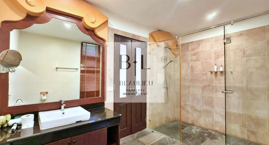 Haus zum Kauf mit 6 Zimmer in Bang Lamung, Chonburi