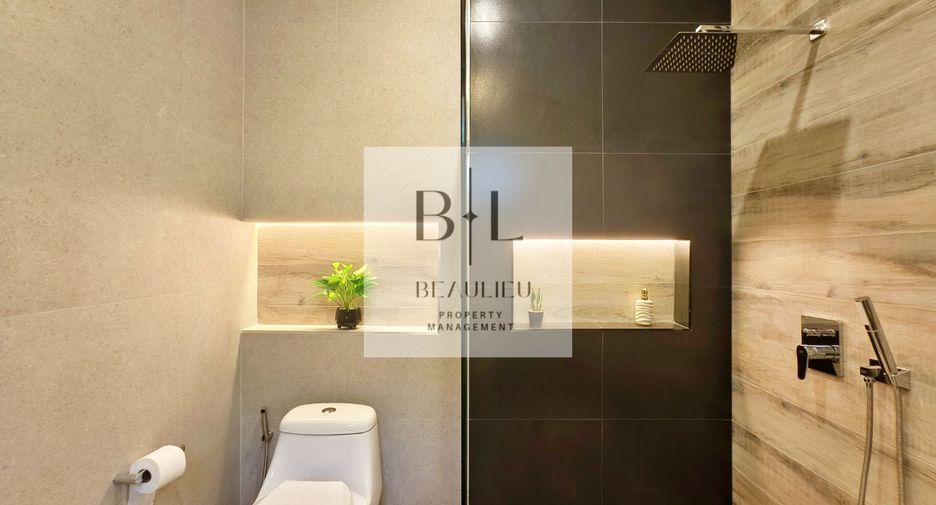 For sale 5 bedrooms house in Bang Lamung, Chonburi