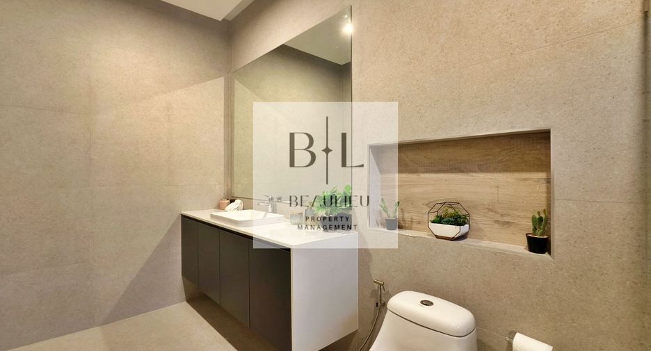 For sale 5 bedrooms house in Bang Lamung, Chonburi