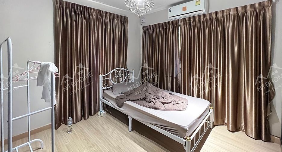 For sale 4 bedrooms townhouse in Pak Kret, Nonthaburi