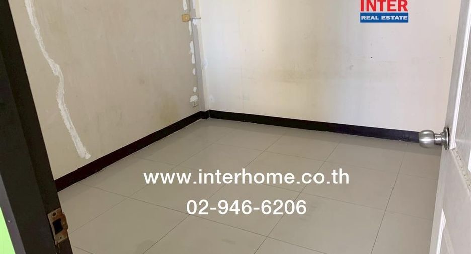 For sale 3 bedrooms retail Space in Sai Mai, Bangkok