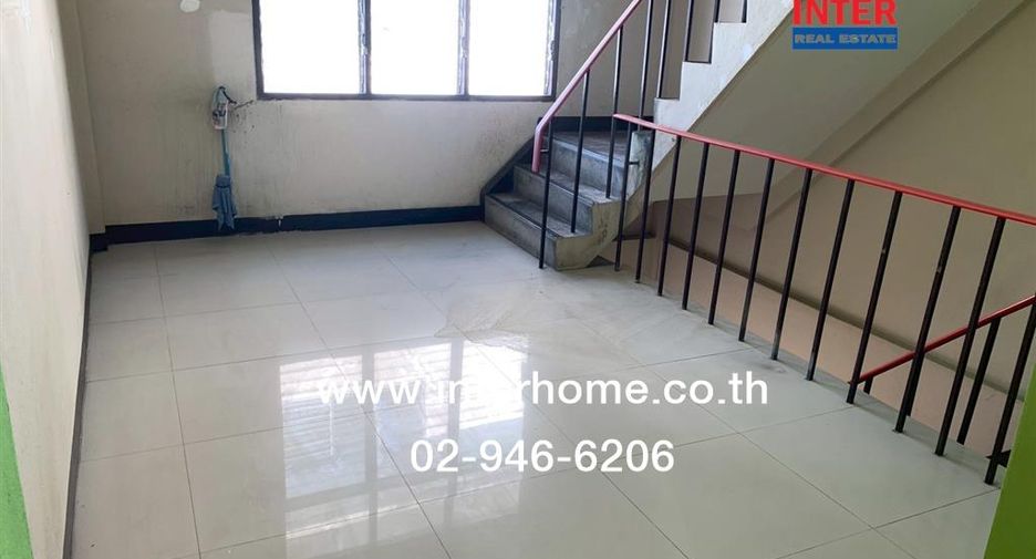 For sale 3 bedrooms retail Space in Sai Mai, Bangkok
