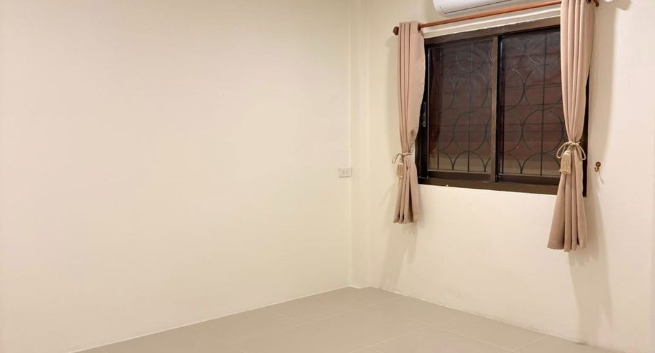 Casa en alquiler de 2 habitaciones en Bang Lamung, Chonburi