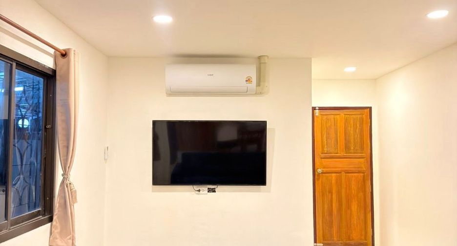 Casa en alquiler de 2 habitaciones en Bang Lamung, Chonburi