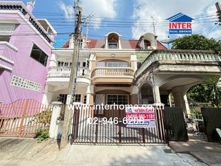 出售 2 卧室 联排别墅 在 Bangkok Noi, 曼谷
