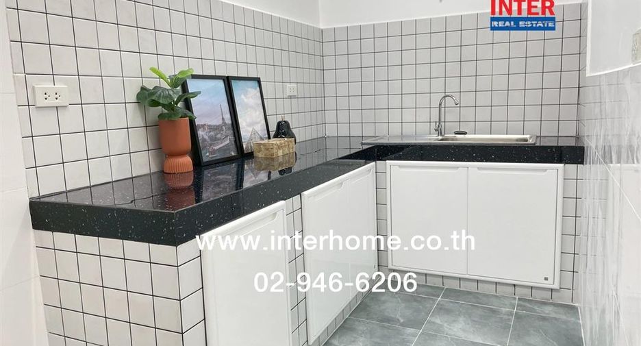 For sale 2 bedrooms townhouse in Lat Phrao, Bangkok
