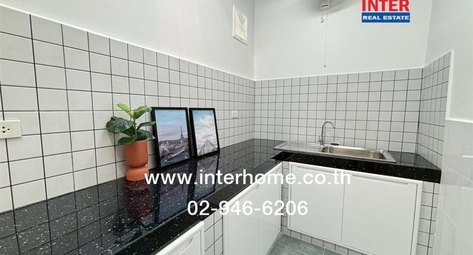 For sale 2 bedrooms townhouse in Lat Phrao, Bangkok