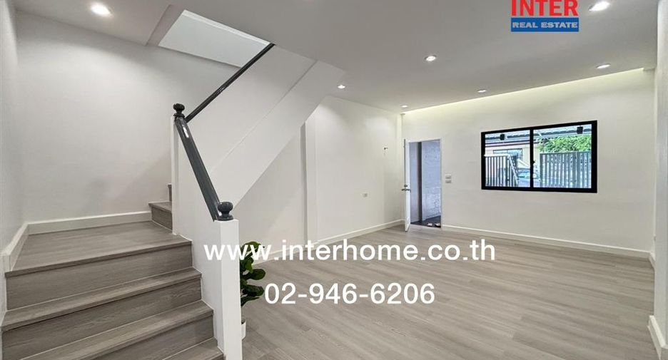 For sale 2 bedrooms townhouse in Lat Phrao, Bangkok