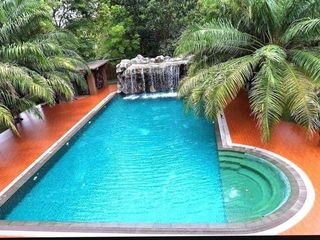 出售 5 卧室 独立屋 在 Si Racha, Chon Buri
