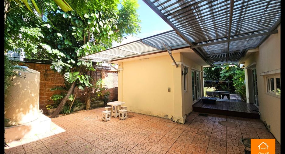 For sale 5 bedrooms house in Sai Mai, Bangkok