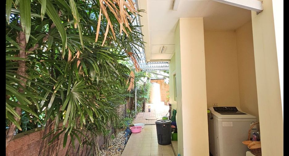 For sale 5 bedrooms house in Sai Mai, Bangkok