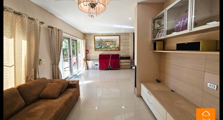For sale 5 bedrooms house in Sai Mai, Bangkok