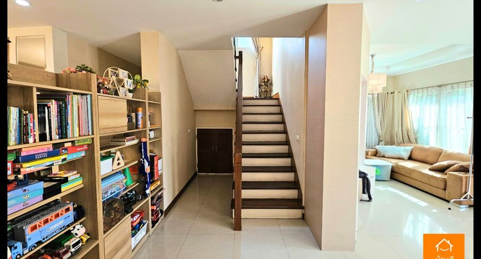 For sale 5 bedrooms house in Sai Mai, Bangkok
