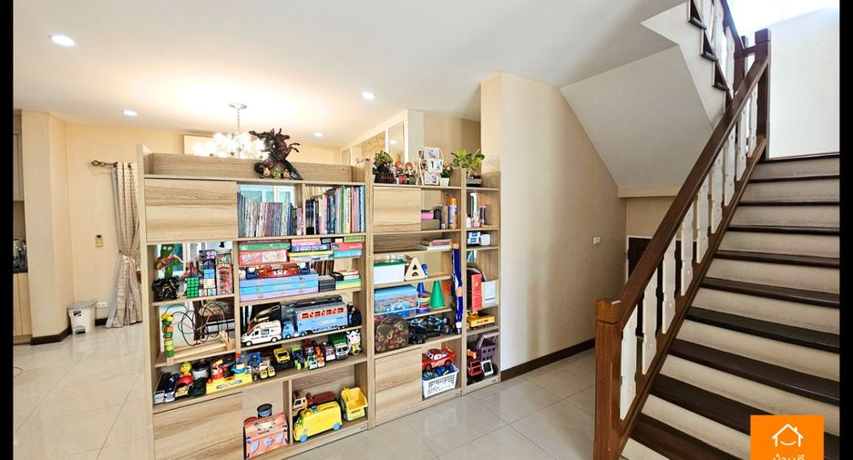 For sale 5 bedrooms house in Sai Mai, Bangkok