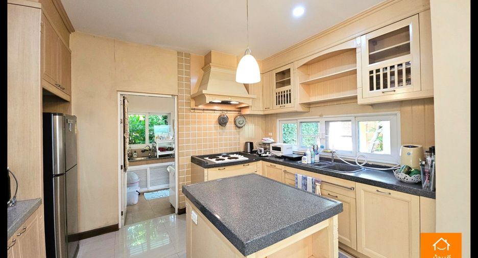 For sale 5 bedrooms house in Sai Mai, Bangkok