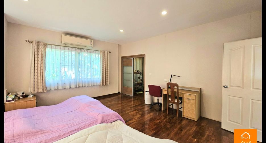 For sale 5 bedrooms house in Sai Mai, Bangkok